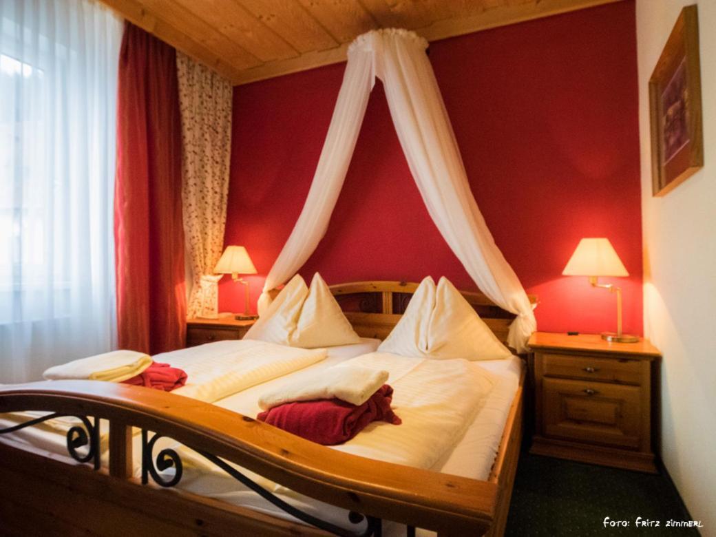 Hotel Drei Hasen Mariazell Oda fotoğraf